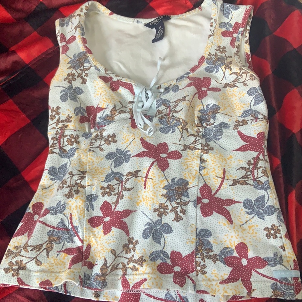 American Eagle Flowered Tank top